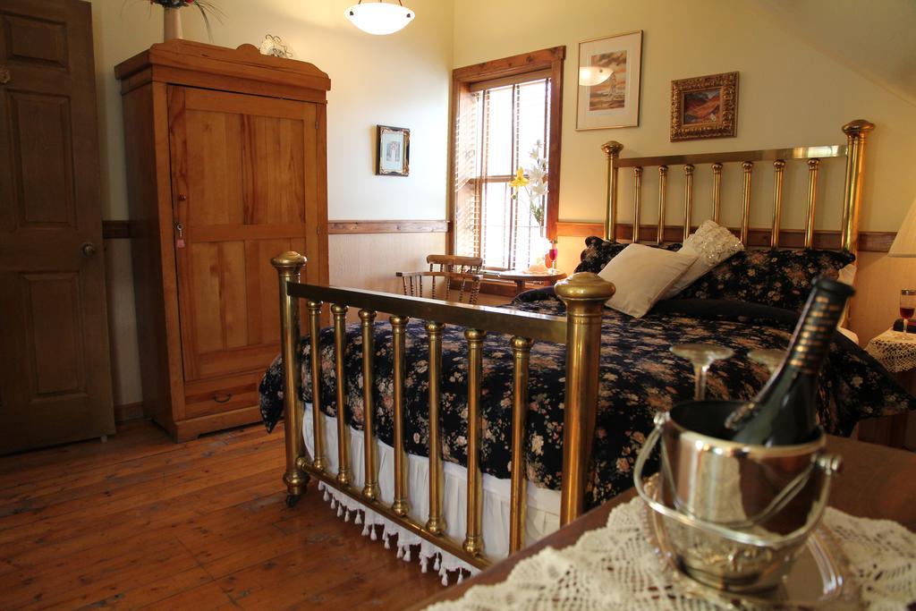 B&B Les Deux Pignons Petit-Saguenay Room photo