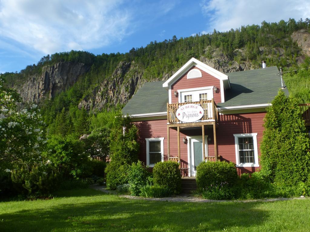 B&B Les Deux Pignons Petit-Saguenay Exterior photo