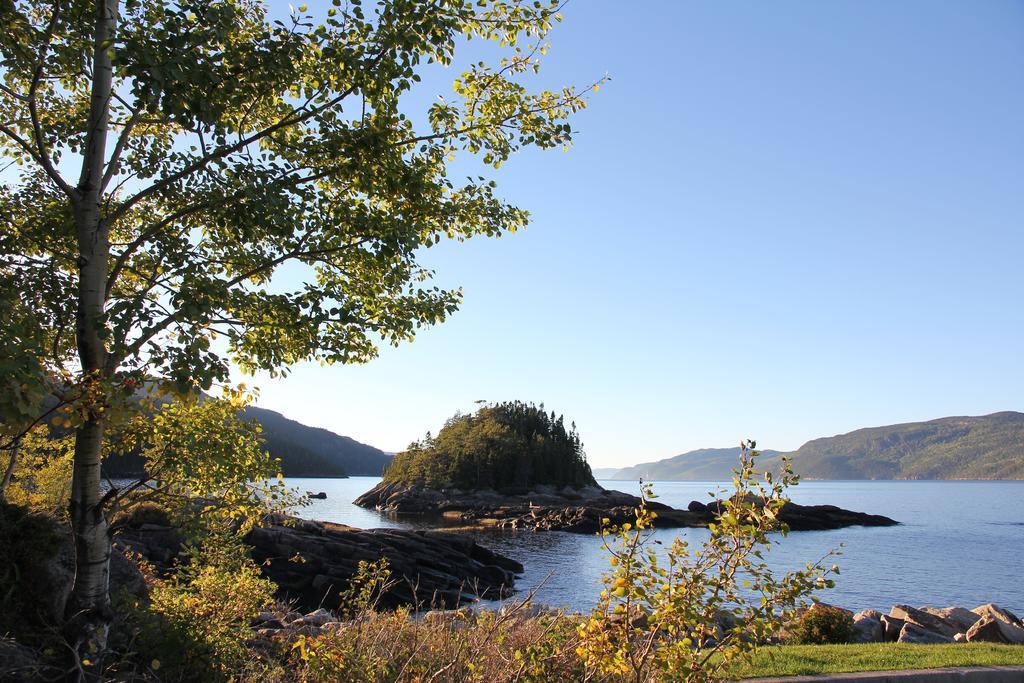 B&B Les Deux Pignons Petit-Saguenay Exterior photo