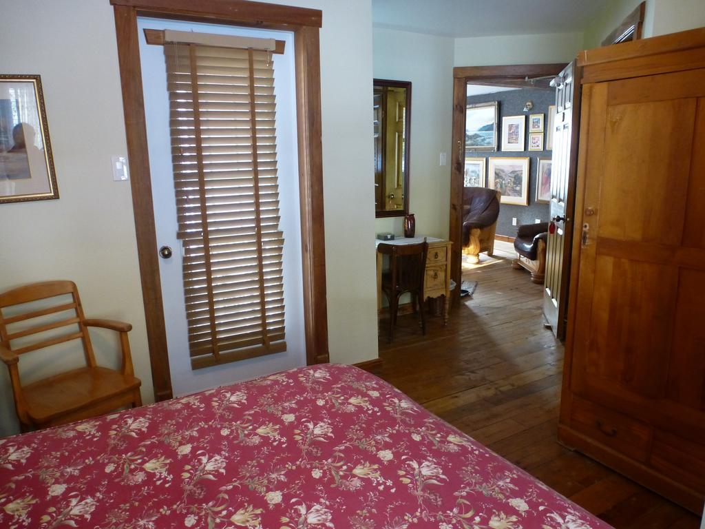B&B Les Deux Pignons Petit-Saguenay Exterior photo